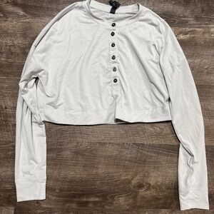 Vuori Long Sleeve Cropped Shirt Size XS